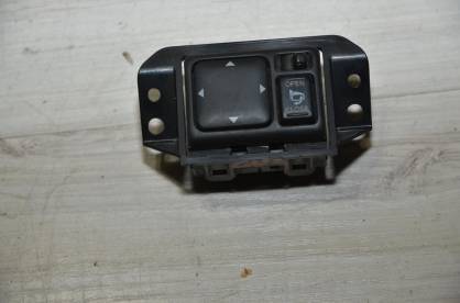 Przełącznik regulacji lusterek Nissan Patrol GR Y61 GU4  