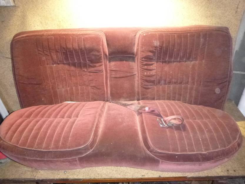 kanapa  tył fotel Cadillac DeVille  1977-1984 